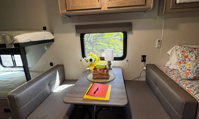 Port Wentworth House | The Hideaway – Cozy Camper w/Pool Access, 15 Mins to Savannah