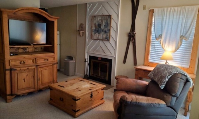 Banner Elk Condo | The Hideaway Ski Suite - Overlook Wedding Barn Discount - 1206
