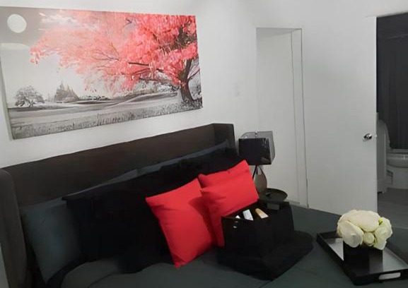 Riverside Park Bed & Breakfast | The Hideaway