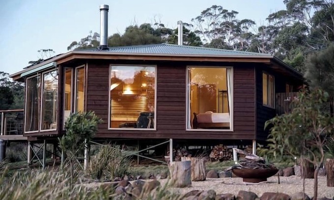North Bruny House | The Hideout Cabin bush retreat