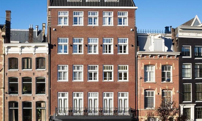 Burgwallen Nieuwe Zijde Hotel | The Highlander Amsterdam