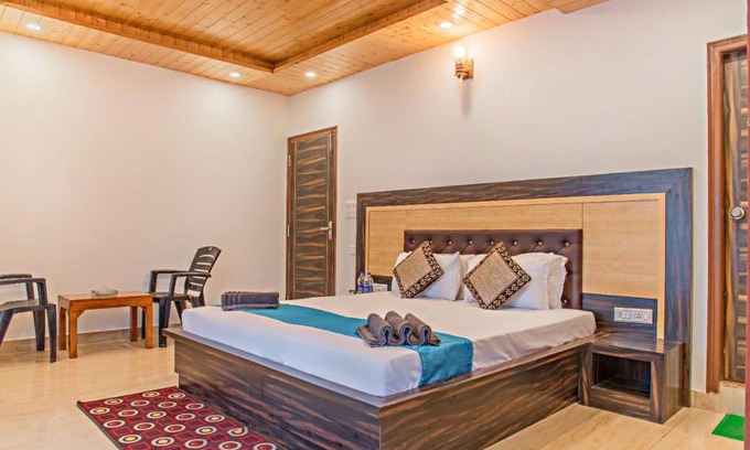 Kasauli Apartment | The Himlayan Trails I Serviced Apt I Balcony I Nature View I Kasauli By Exotic Stays
