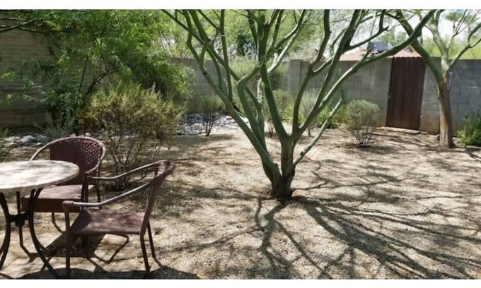 Coronado House | The historic Cat's Fiddle Cottage in Coronado