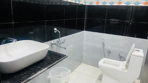 Guptkashi Hotel | The Hive Hotel