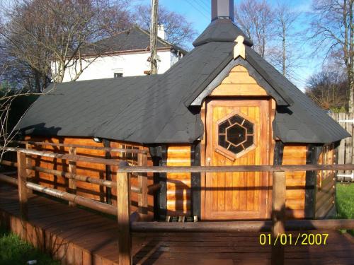 Fort William Apartment | The Hobbit House