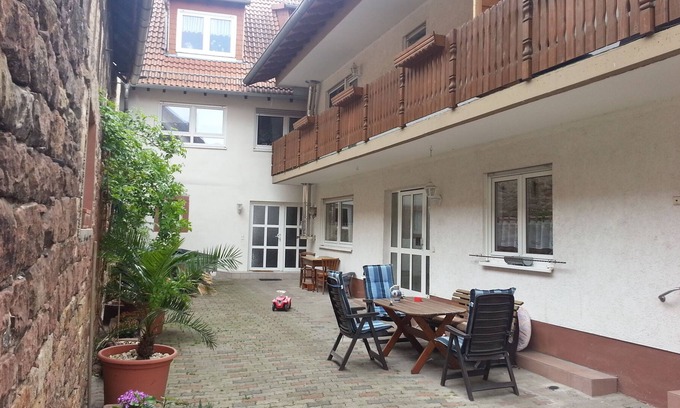Neustadt-Lachen-Speyerdorf House | The holiday home with a quiet, cozy courtyard directly on the herb and beet cycle path