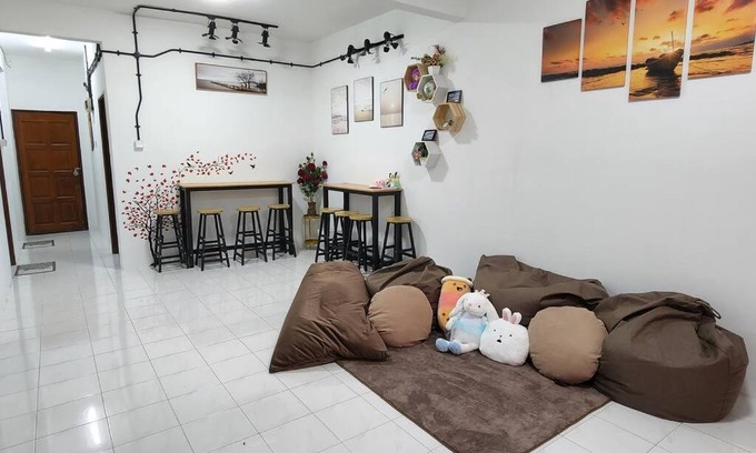 Kuala Selangor Apartment | The Homestay 105 - nearby sky mirror jetty - Netflix & game console