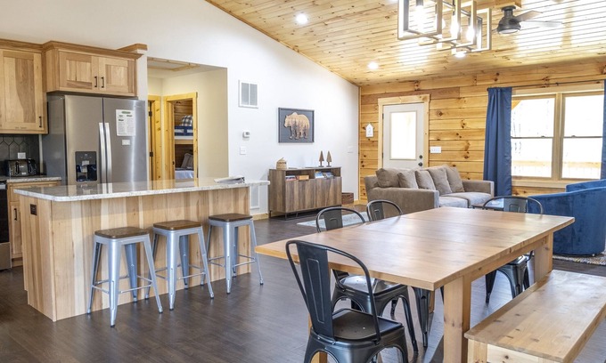 Berkeley Springs Cabin | The Honey Bear House