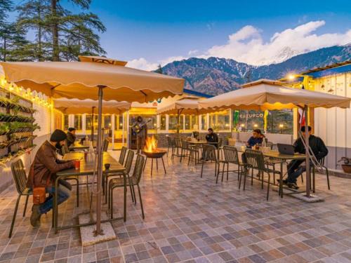 Dharamshala Hostel | The Hosteller Mcleodganj, Mall Road