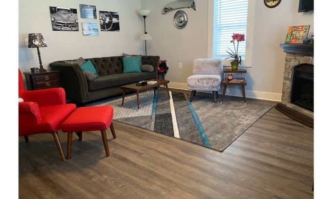 Williamston Apartment | The Hot Rod Suite at Snooze and Cruise Apartments