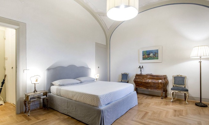 San Lorenzo Apartment | The house of mirrors Florence Historic Center Free Wifi