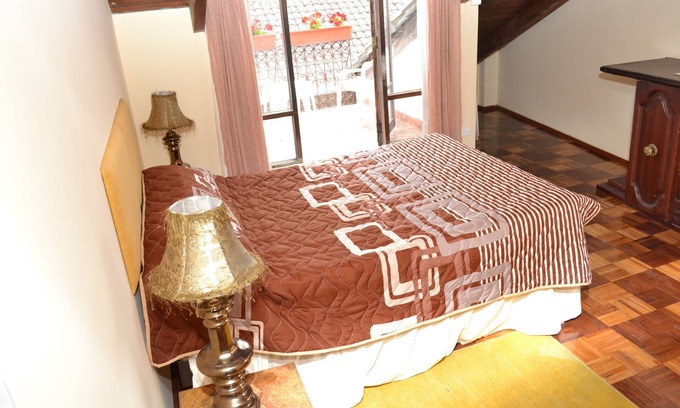 Quito Historic Center Bed & Breakfast | THE HOUSE OF THE NEW BOULEVARD