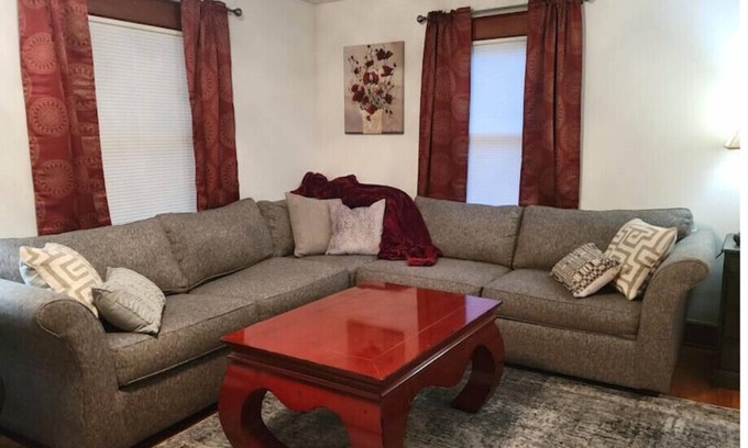 Binghamton House | The House of Zenn