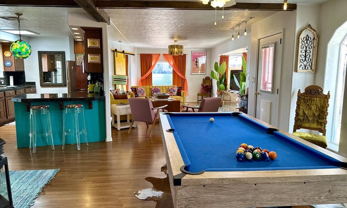 Page House | The Howdy Hideaway. A gated, mid-century, escape.