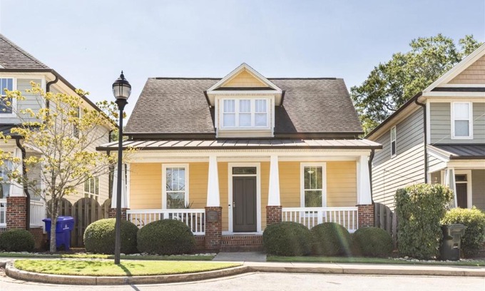 Greenville House | The Hub Home