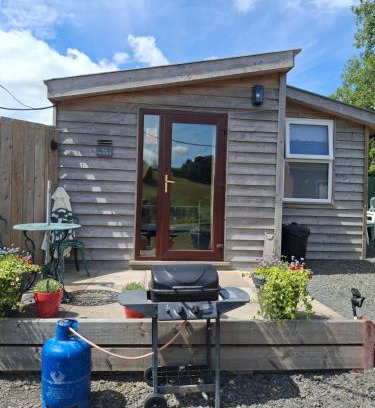 Newtown Apartment | The Hut B & B