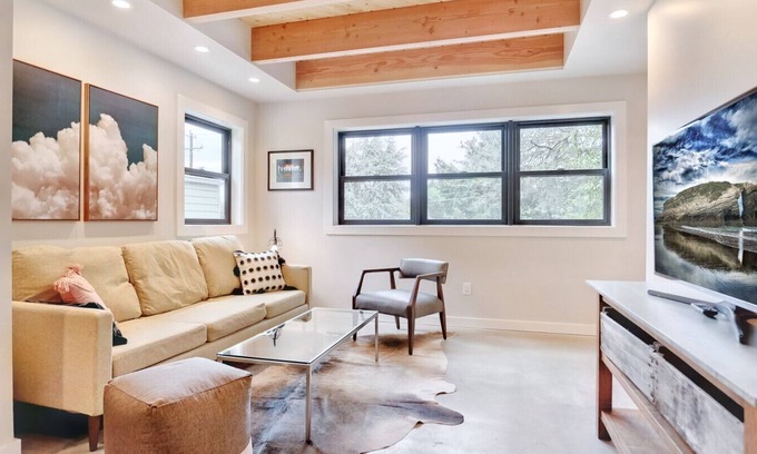 North College Park House | The Hygge Haven | Sleeps 4 | Convenient Location