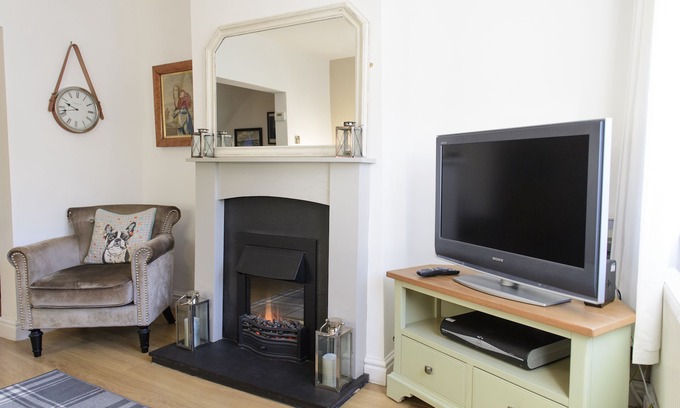 Lincoln Cottage | The Imp's Nook, a Beautiful, Bijou, Victorian Cottage in the Bailgate of Lincoln