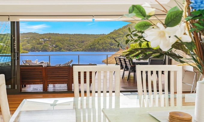 Woy Woy House | THE INLET - WATERFRONT & WIFI