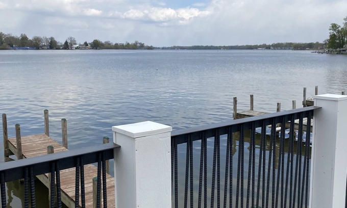 Millersport Apartment | The "Inn" at Buckeye Lake - #1 On the Water!