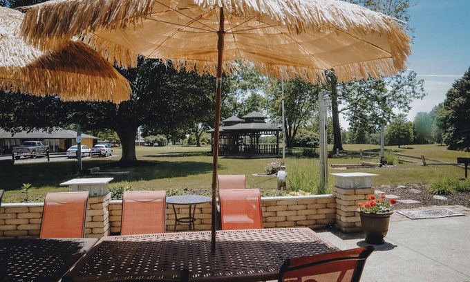 Richland Hotel | The Inn At Gull Lake