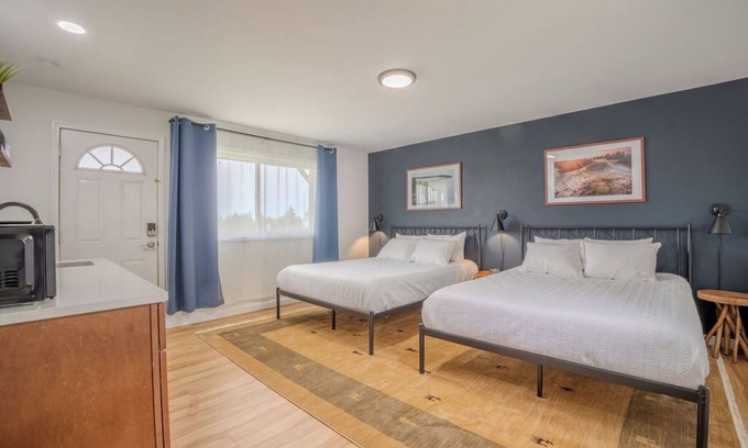 St Ignace Hotel | The Inn at Shady Pines