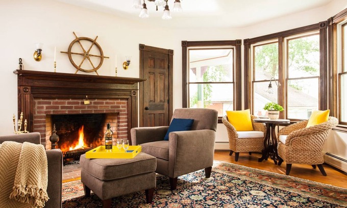 Eastham Bed & Breakfast | The Inn at the Oaks