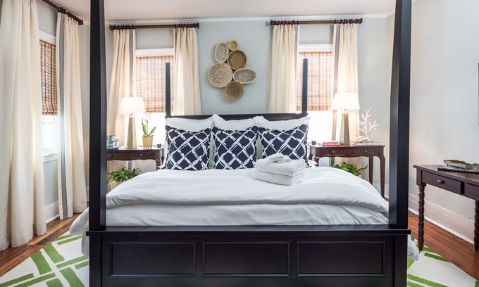 Cannonborough Elliotborough House | The Inns at 69 Spring Street - 1 BR / 1 BA