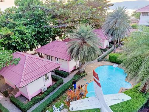 Takat Ngao Resort | The Iris Resort