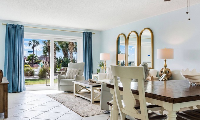 Holiday Isle Condo | The Islander 108 - Complimentary Beach Service - Heated Pool