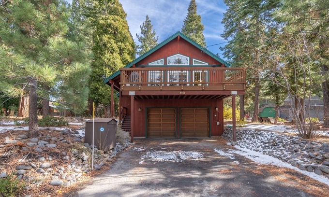 Lake Forest Cabin | The Jay Chalet, 3BD/2.5BA, Private Hot Tub, Close to Tahoe City