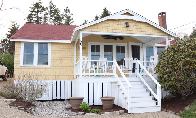 Ocean Point House | The Jigger-Beautiful summer cottage located on iconic Ocean Point in E. Boothbay