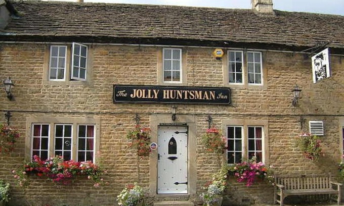 Kington St Michael Hotel | The Jolly Huntsman
