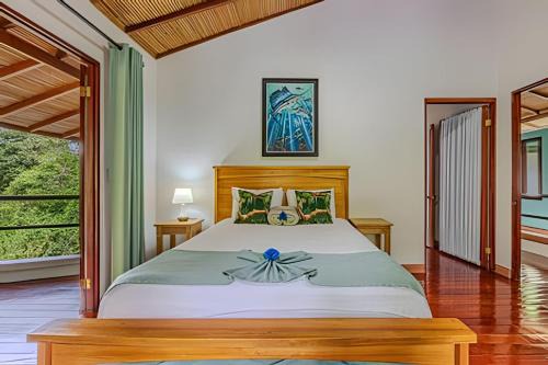 Dominical Bed & Breakfast | The Jungle Inn