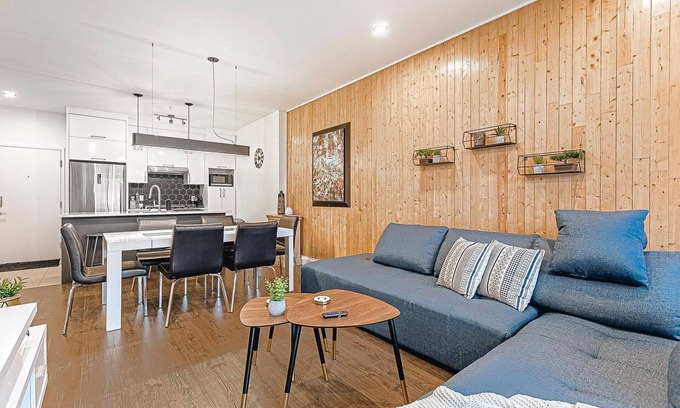 La Cite-Limoilou Apartment | The Kaméléon, The hut