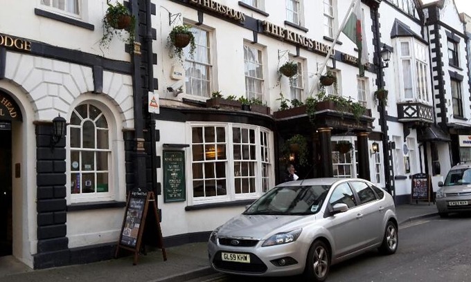 Monmouth Hotel | The King's Head Hotel - JD Wetherspoon