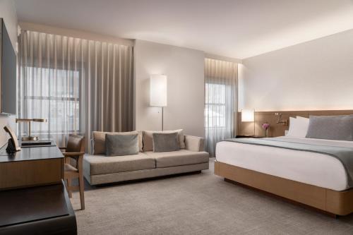 Theater District Hotel | The Knickerbocker