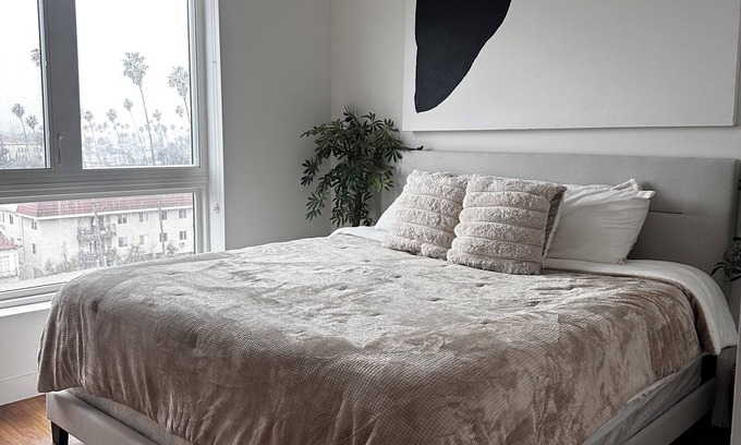 Koreatown Apartment | The Korea Haven