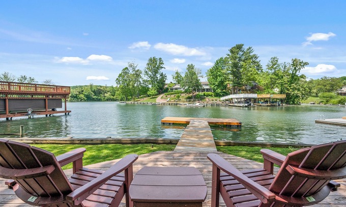 New River House | The Lake Effect House