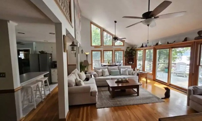 Ammon House | The lake house at lake chesdin