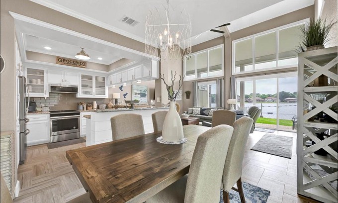 April Sound House | The Lake House