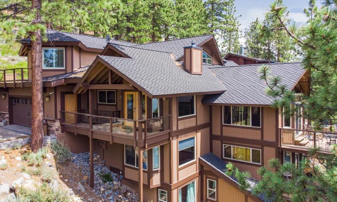Zephyr Cove House | The Lake Labyrinth