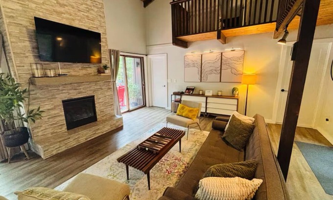 Lake Ariel House | The Lake Retreat at The Hideout