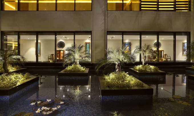 Sealdah Hotel | The LaLiT Great Eastern Kolkata