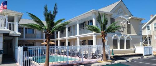 Lavallette Hotel | The Lamplight Inn