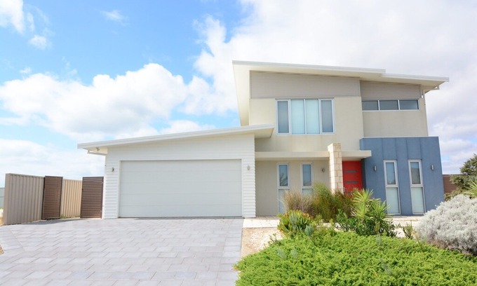 Cape Jaffa House | The Landing- 3 Seagate Way