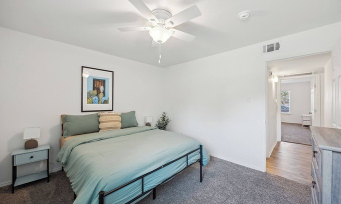 North Arlington Apartment | The Landry 100 | Spacious and Cozy 2 Bedroom 2bth