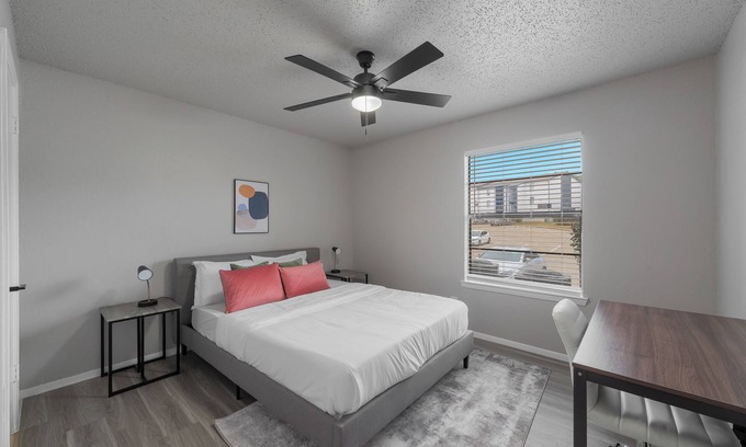 North Arlington Apartment | The Landry 157 | Spacious and Cozy 1 Bedroom 1bth