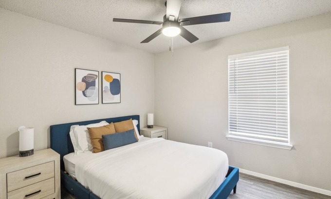 North Arlington Apartment | The Landry 178 I Spacious and Cozy 2 Bedroom 1bth