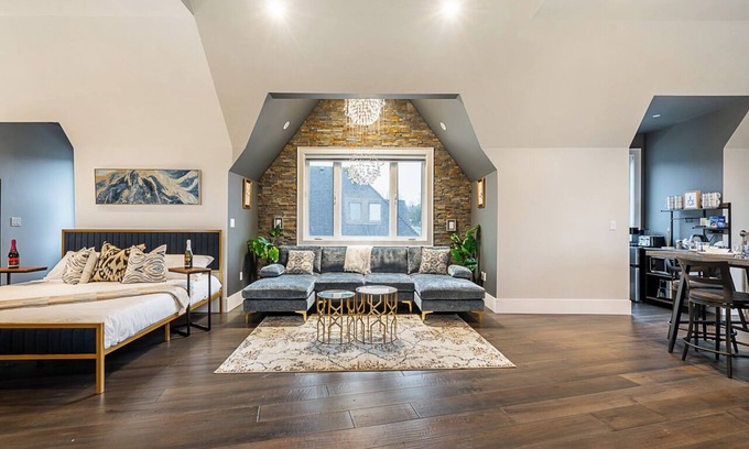 Langley Apartment | The Langley Getaway